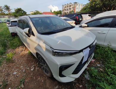 Xe ô tô con nhãn hiệu: TOYOTA  AVANZA MT 2022 MÀU TRẮNG 7 CHỖ