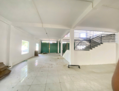 Quyền sử dụng đất và công trình xây dựng trên đất (Siêu thị An Thịnh Phát) thuộc thửa đất số 294, tờ bản đồ số 231-D (đo vẽ năm 1994) tại Phường 9, thành phố Tuy Hòa, tỉnh Phú Yên (nay là phường Bình Kiến, tỉnh Đăk Lăk)
